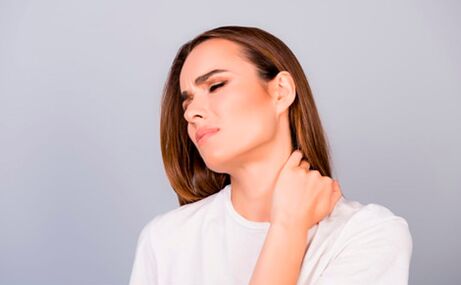 Sakit leher sering disebabkan oleh patologi tulang belakang leher